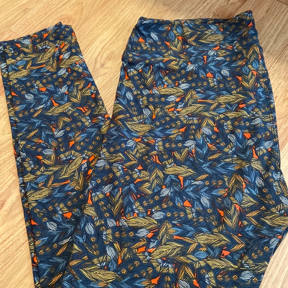 Lularoe TC leggings.